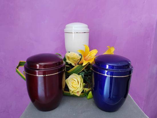 trois urnes