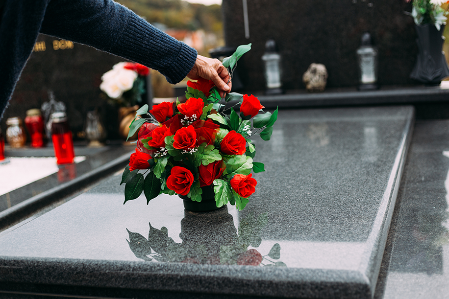 monument funeraire