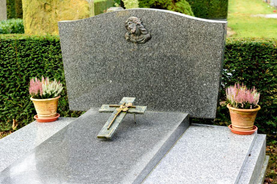 tombe