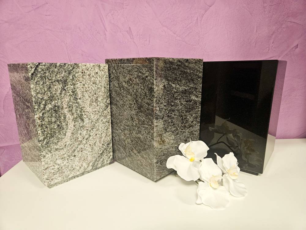 41 Urnes Granit